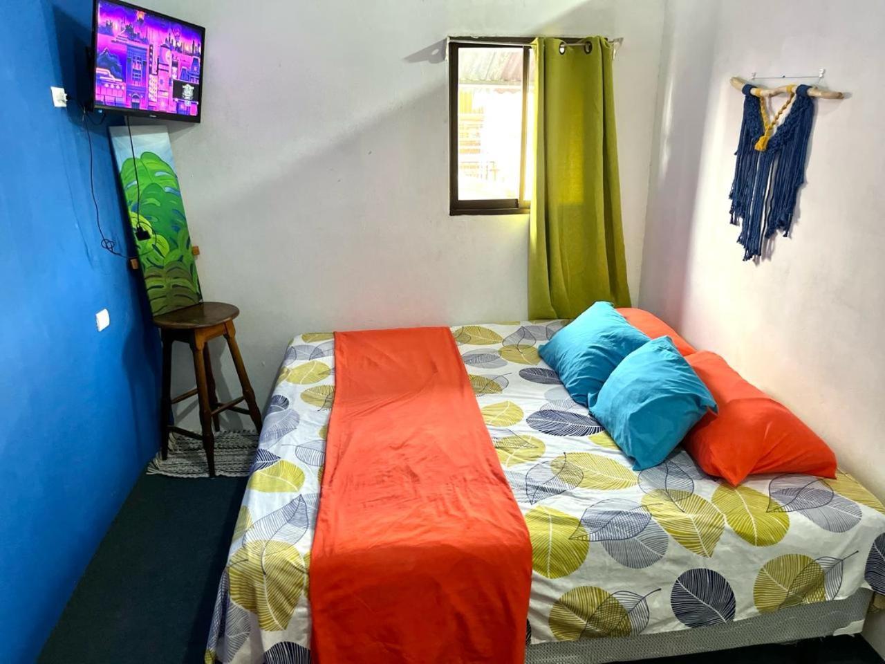 Cheap Hostel Quepos Esterno foto